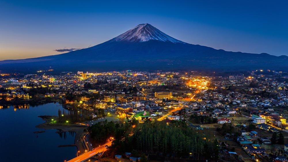 fuji-mountains-fujikawaguchiko-city-night-japan.jpg